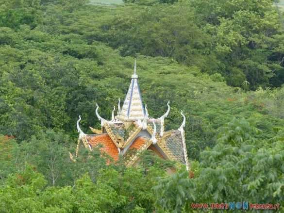 video Battambang bat cave pipistrelli al tramonto