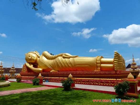 Buddha Park di Vientiane in Laos con statue e sculture