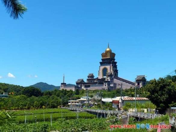 Panorama delle montagne dal Sun Moon Lake