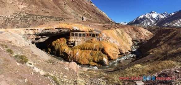Mendoza e Puente del Inca tra i paesaggi delle Ande in Argentina