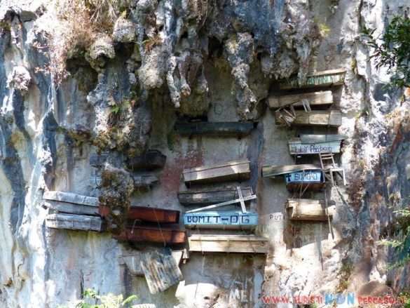 Bare sospese di Sagada nelle Filippine
